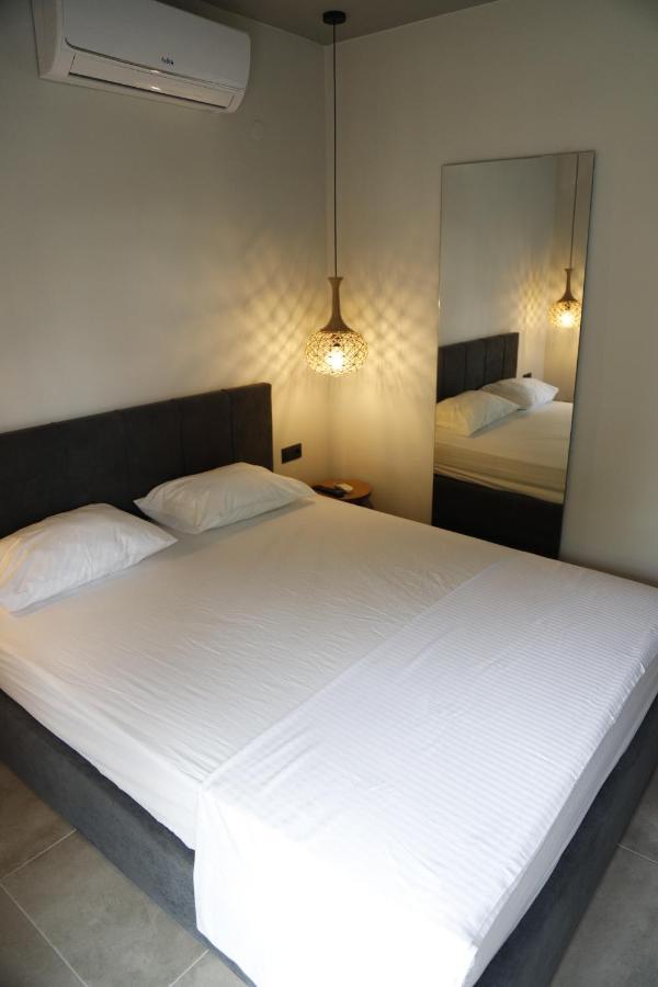 Aelia Boutique Apartments & Rooms Vrasná Exteriör bild